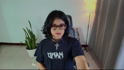 Snapshot of vitta_alfayed chatting on 01/15/26, 02:38 VittaaaPlease help me with your thumbs up its important online show from 01/15/26, 02:38