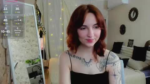 VittoriaNix online show from 04/30/26, 04:02
