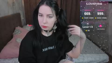 Vivi   online show from 02/12/25, 06:51