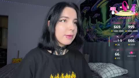 Vivi   online show from 10/08/25, 07:17