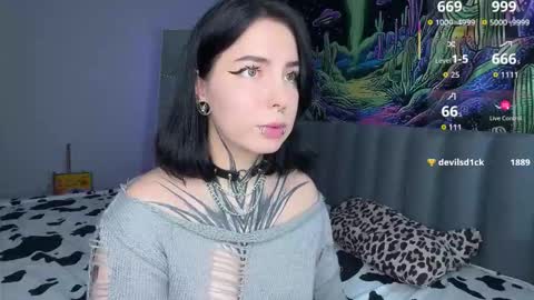 Vivi   online show from 10/22/25, 11:43