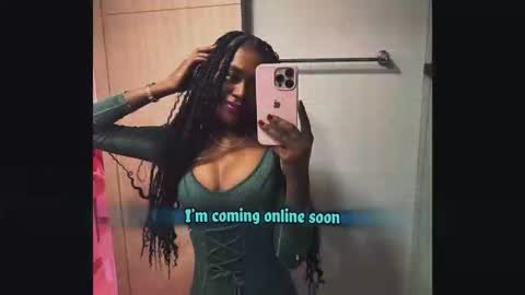Snapshot of vivi_cooper chatting on 01/12/26, 07:30 vivi cooper online show from 01/12/26, 07:30