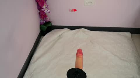 Snapshot of vivi_gh1 chatting on 10/01/25, 03:45 Vivi online show from 10/01/25, 03:45