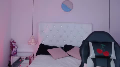 Snapshot of vivi_gh1 chatting on 10/10/25, 03:27 Vivi online show from 10/10/25, 03:27