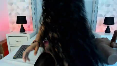 Snapshot of vivi_ruby chatting on 02/23/26, 08:17 VIVIANA DOMINGUEZ online show from 02/23/26, 08:17