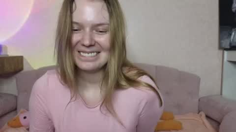 vivian_alison online show from 05/15/26, 06:48