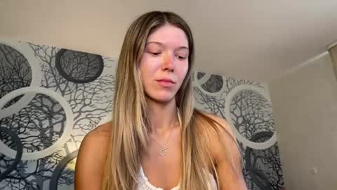Vivian Evans online show from 06/22/26, 03:25