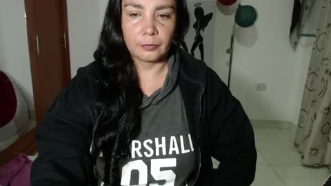 vivian_milf_paint online show from 10/01/25, 04:29