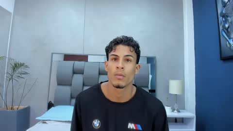 Vivian Mucks online show from 04/30/26, 03:24