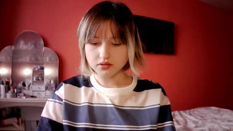 Aurora online show from 12/15/25, 09:24