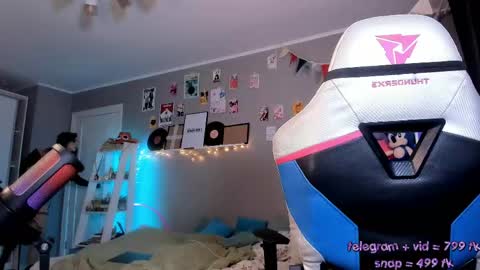 vivian_qwerty online show from 05/14/26, 04:52