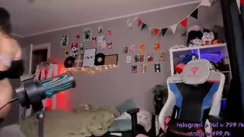 vivian_qwerty online show from 06/22/26, 05:59