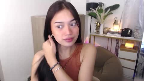 Snapshot of vivian_roberts chatting on 09/21/25, 11:17 Vivian online show from 09/21/25, 11:17