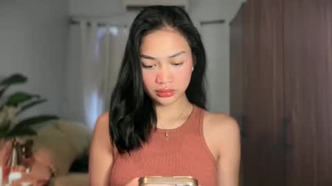 Snapshot of vivian_roberts chatting on 05/11/26, 12:27 Vivian online show from 05/11/26, 12:27