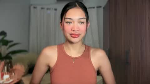 Snapshot of vivian_roberts chatting on 05/12/26, 10:07 Vivian online show from 05/12/26, 10:07