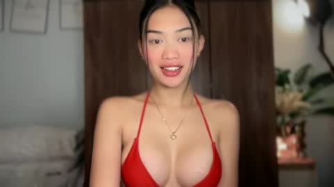 Snapshot of vivian_roberts chatting on 07/10/26, 11:51 Vivian online show from 07/10/26, 11:51