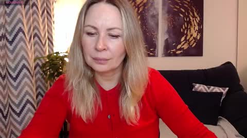 Vivian online show from 10/01/25, 05:52