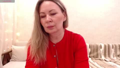 Vivian online show from 12/19/25, 04:36