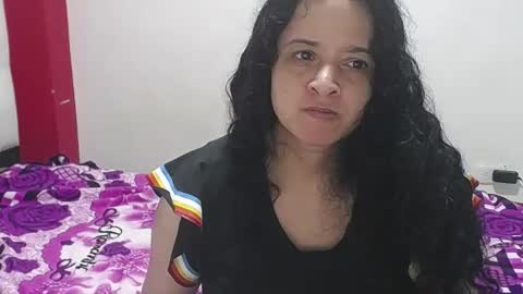 Snapshot of vivian_walt_ chatting on 02/02/25, 07:52 melissa online show from 02/02/25, 07:52