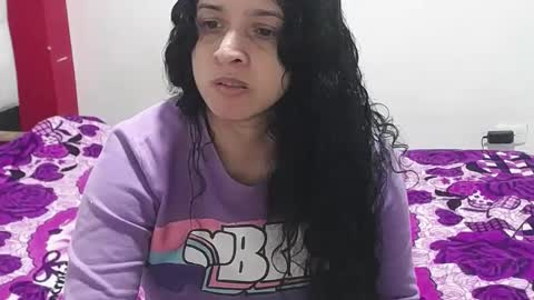 Snapshot of vivian_walt_ chatting on 02/13/25, 04:32 melissa online show from 02/13/25, 04:32