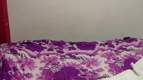 Snapshot of vivian_walt_ chatting on 02/27/25, 03:36 melissa online show from 02/27/25, 03:36
