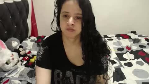 Snapshot of vivian_walt_ chatting on 11/12/25, 04:13 melissa online show from 11/12/25, 04:13