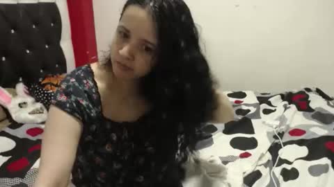 Snapshot of vivian_walt_ chatting on 11/26/25, 04:24 melissa online show from 11/26/25, 04:24