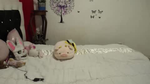 Snapshot of vivian_walt_ chatting on 02/23/26, 03:37 melissa online show from 02/23/26, 03:37