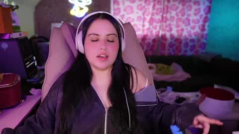 Snapshot of vivianaortega chatting on 03/06/26, 02:35 Vivi online show from 03/06/26, 02:35