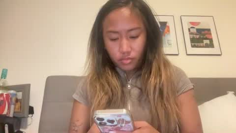 Snapshot of viviandela97 chatting on 06/16/26, 10:51 viviandela97 online show from 06/16/26, 10:51