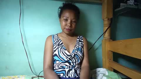 Snapshot of viviane0812 chatting on 02/18/25, 07:52 viviane0812 online show from 02/18/25, 07:52