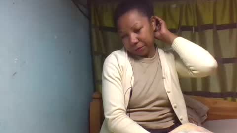 Snapshot of viviane0812 chatting on 09/08/25, 04:28 viviane0812 online show from 09/08/25, 04:28