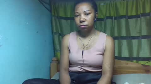 Snapshot of viviane0812 chatting on 09/26/25, 07:07 viviane0812 online show from 09/26/25, 07:07