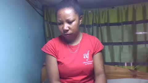 Snapshot of viviane0812 chatting on 10/22/25, 09:42 viviane0812 online show from 10/22/25, 09:42