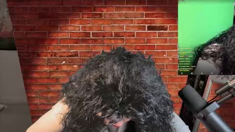 Snapshot of vivianfrost chatting on 01/15/26, 05:12 VivianFrosty online show from 01/15/26, 05:12