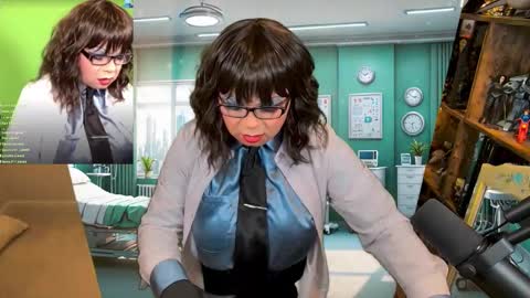 Snapshot of vivianfrost chatting on 02/01/26, 04:55 VivianFrosty online show from 02/01/26, 04:55