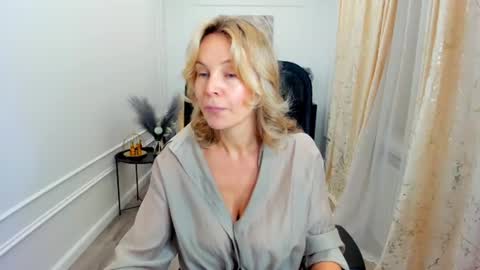 Sinti online show from 06/19/26, 04:39