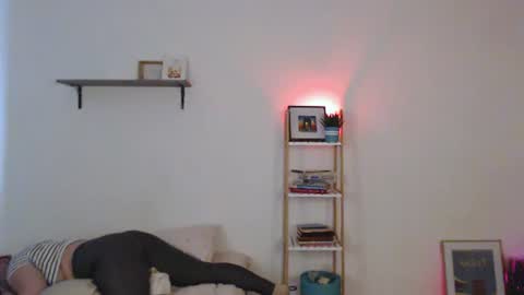 Lela online show from 08/05/26, 08:28