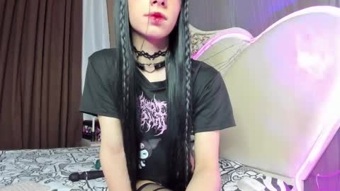 Vivian online show from 02/18/25, 03:10