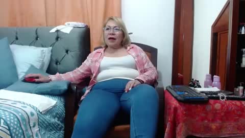 ViviannaJhonson online show from 12/18/24, 04:31