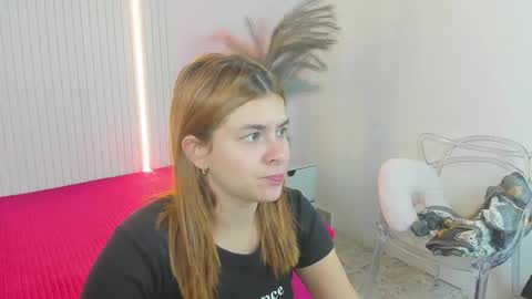 vivianowen9 online show from 04/15/26, 12:23