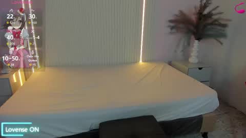 vivianowen9 online show from 04/23/26, 12:04
