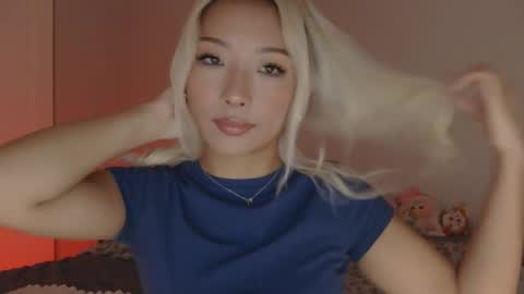 vivianwinters online show from 11/11/25, 01:27