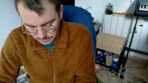 Snapshot of vivid_ether chatting on 12/22/25, 12:24 Viv online show from 12/22/25, 12:24