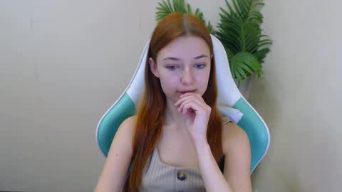 Vivien online show from 01/08/25, 06:41