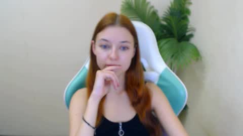 Vivien online show from 01/13/25, 11:08