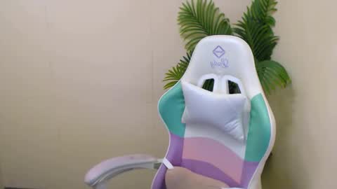 Vivien online show from 02/10/25, 03:32