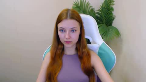 Snapshot of vivien_leight chatting on 03/11/25, 12:54 Vivien online show from 03/11/25, 12:54