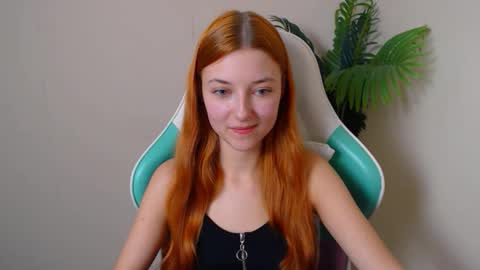 Vivien online show from 10/27/25, 07:18