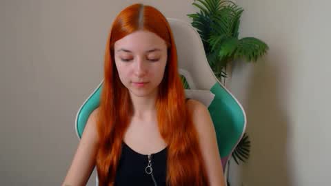 Snapshot of vivien_leight chatting on 03/02/26, 06:59 Vivien online show from 03/02/26, 06:59